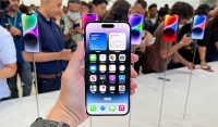 Apple, Amazon bị tố thông đồng làm giá iPhone