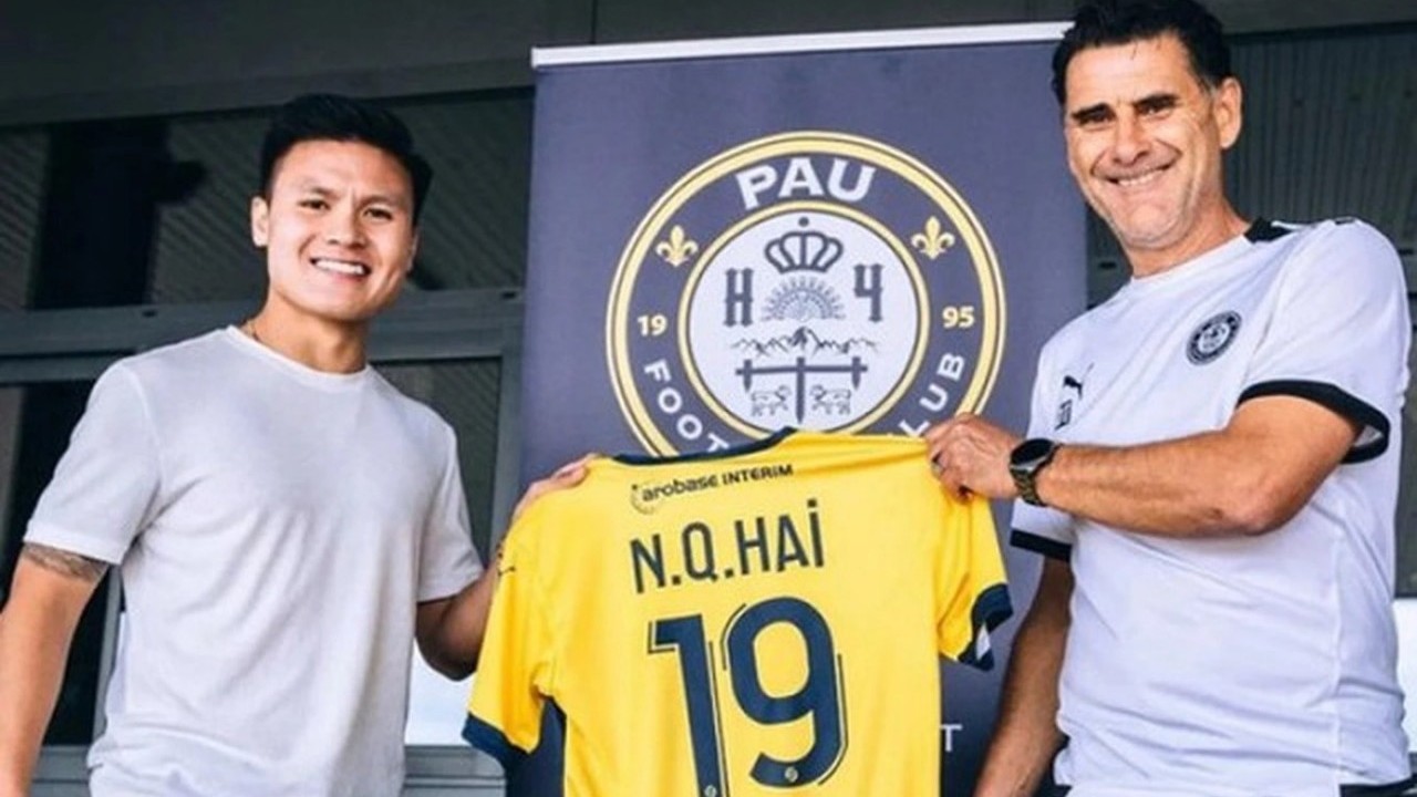 HLV Didier Tholot từ chức vài ngày sau khi Quang Hải nói lời chia tay Pau FC