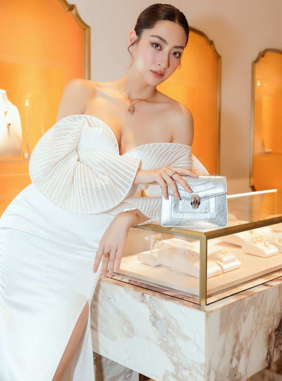 Đời thường của Hoa hậu Lương Thùy Linh