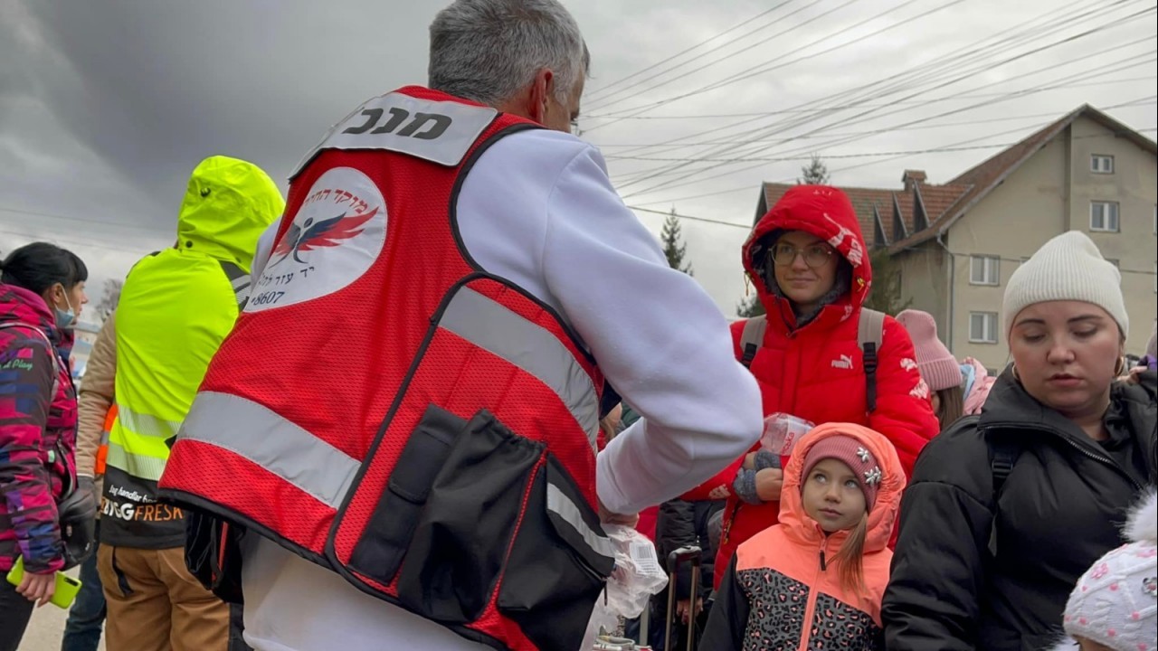 Israel gửi viện trợ thực phẩm cho Ukraine, báo cho Mỹ về khu định cư Bờ Tây