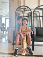 Trận giao hữu Việt Nam vs Hong Kong (Trung Quốc): Quế Ngọc Hải vui mừng đón gia đình tới cổ vũ