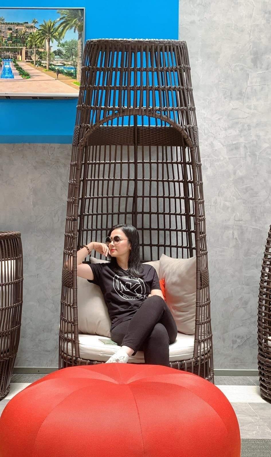 Nhan sắc 'người đẹp Tây đô' Việt Trinh bây giờ ra sao? Nhan sắc 'người đẹp Tây đô' Việt Trinh bây giờ ra sao?