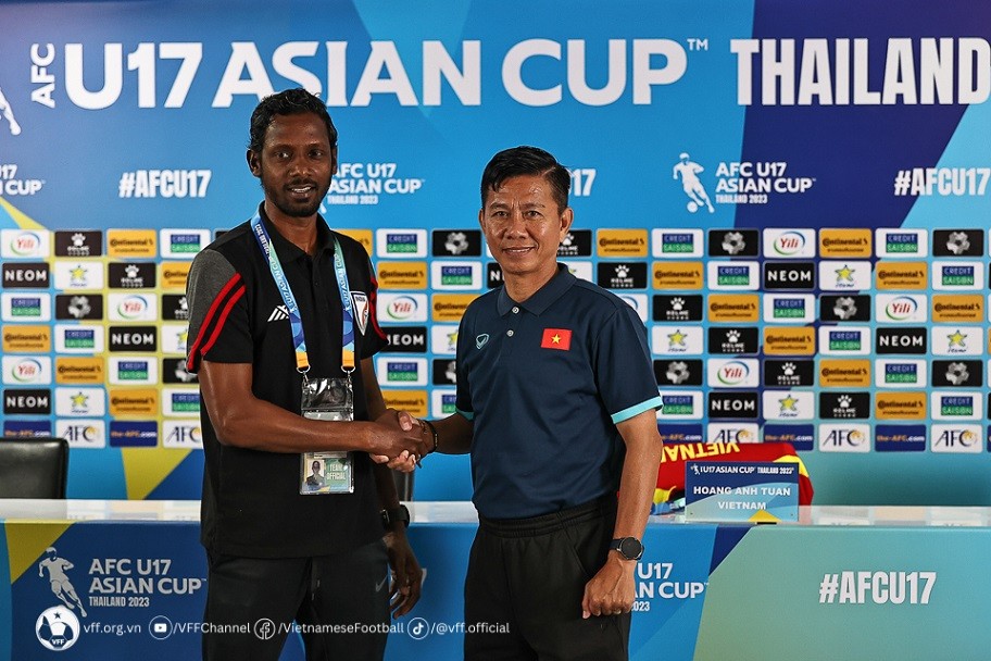 VCK U17 châu Á 2023: HLV Hoàng Anh Tuấn hy vọng, khán giả đến càng đông, U17 Việt Nam sẽ thi đấu tốt hơn VCK U17 châu Á 2023: HLV Hoàng Anh Tuấn hy vọng, khán giả đến càng đông, U17 Việt Nam sẽ thi đấu tốt hơn