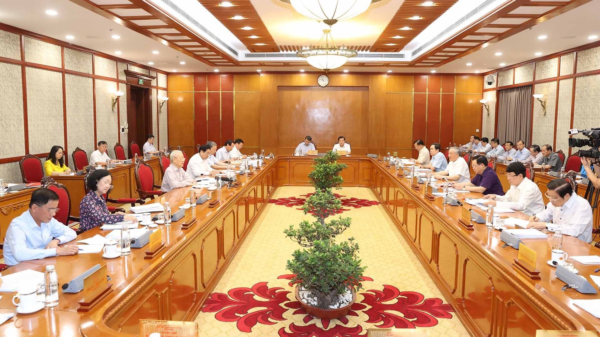 Tổng Bí thư Nguyễn Phú Trọng chủ trì cuộc họp Bộ Chính trị, Ban Bí thư, cho ý kiến về Đề án tổng kết 20 năm thực hiện Nghị quyết số 23