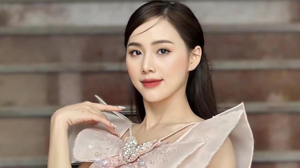 Gu thời trang thanh lịch, gợi cảm của diễn viên Minh Thu phim Nơi giấc mơ tìm về