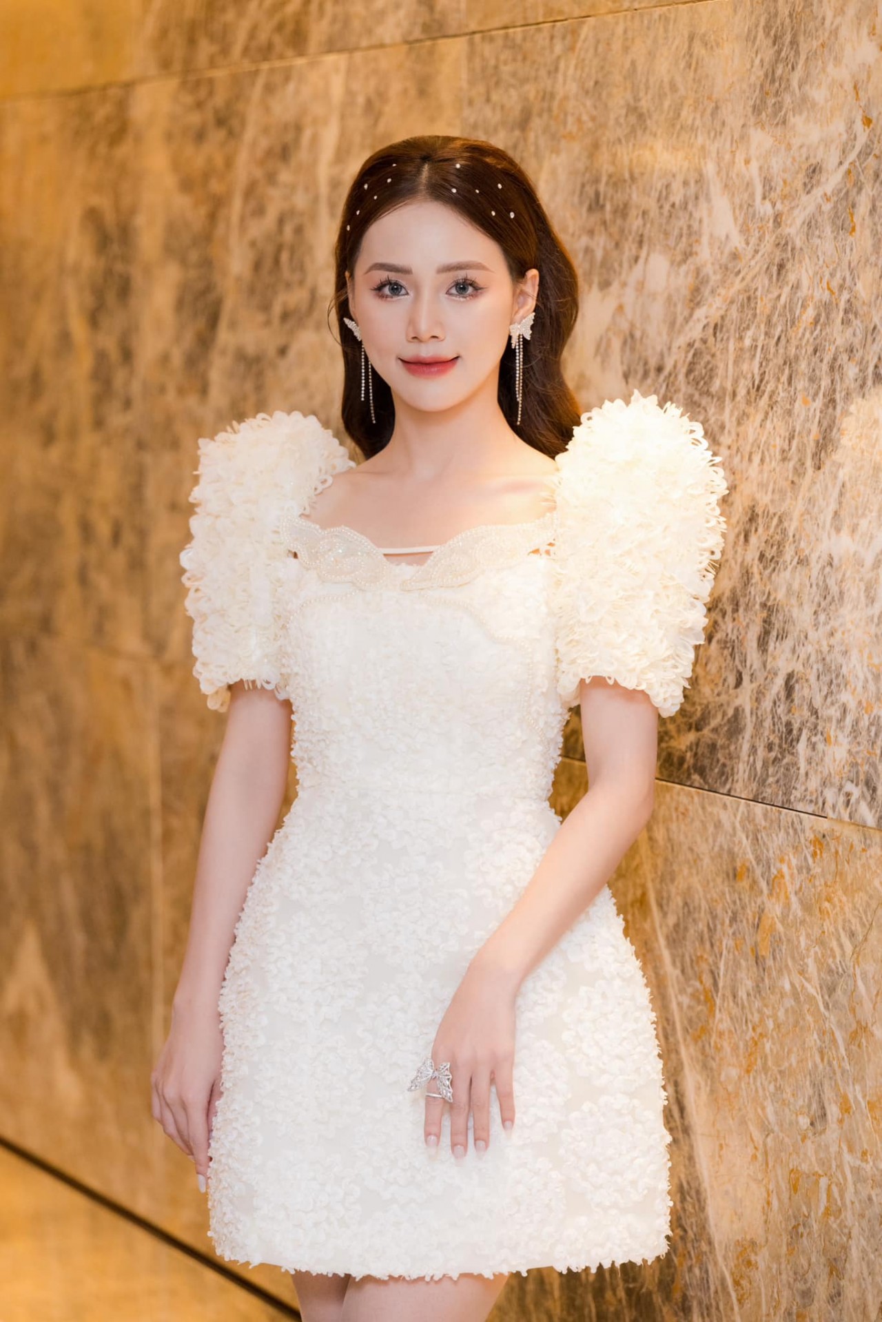 Diễn viên Minh Thu phim Nơi giấc mơ tìm về