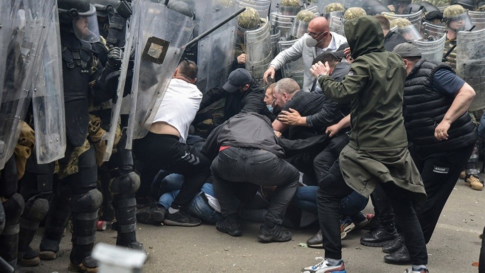 Tình hình Kosovo: Căng thẳng bùng lên, NATO khẳng định cam kết bảo vệ an ninh