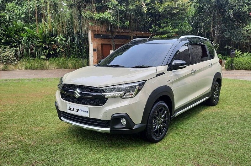 Cận cảnh Suzuki XL7 Hybrid 2023 vừa ra mắt tại Đông Nam Á Cận cảnh Suzuki XL7 Hybrid 2023 vừa ra mắt tại Đông Nam Á