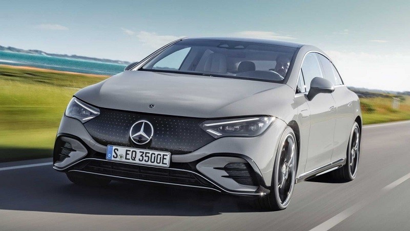 Mercedes-Benz triệu hồi hơn 8.000 chiếc EQS và EQE tại Mỹ
