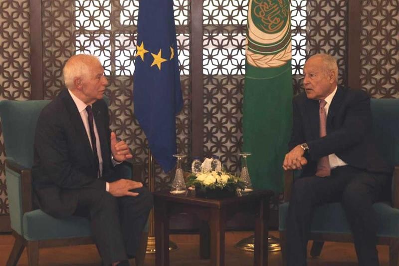 Cuộc gặp của hai nhà lãnh đạo EU và AL. (Nguồn: Ahram Online) Cuộc gặp của hai nhà lãnh đạo EU và AL. (Nguồn: Ahram Online)