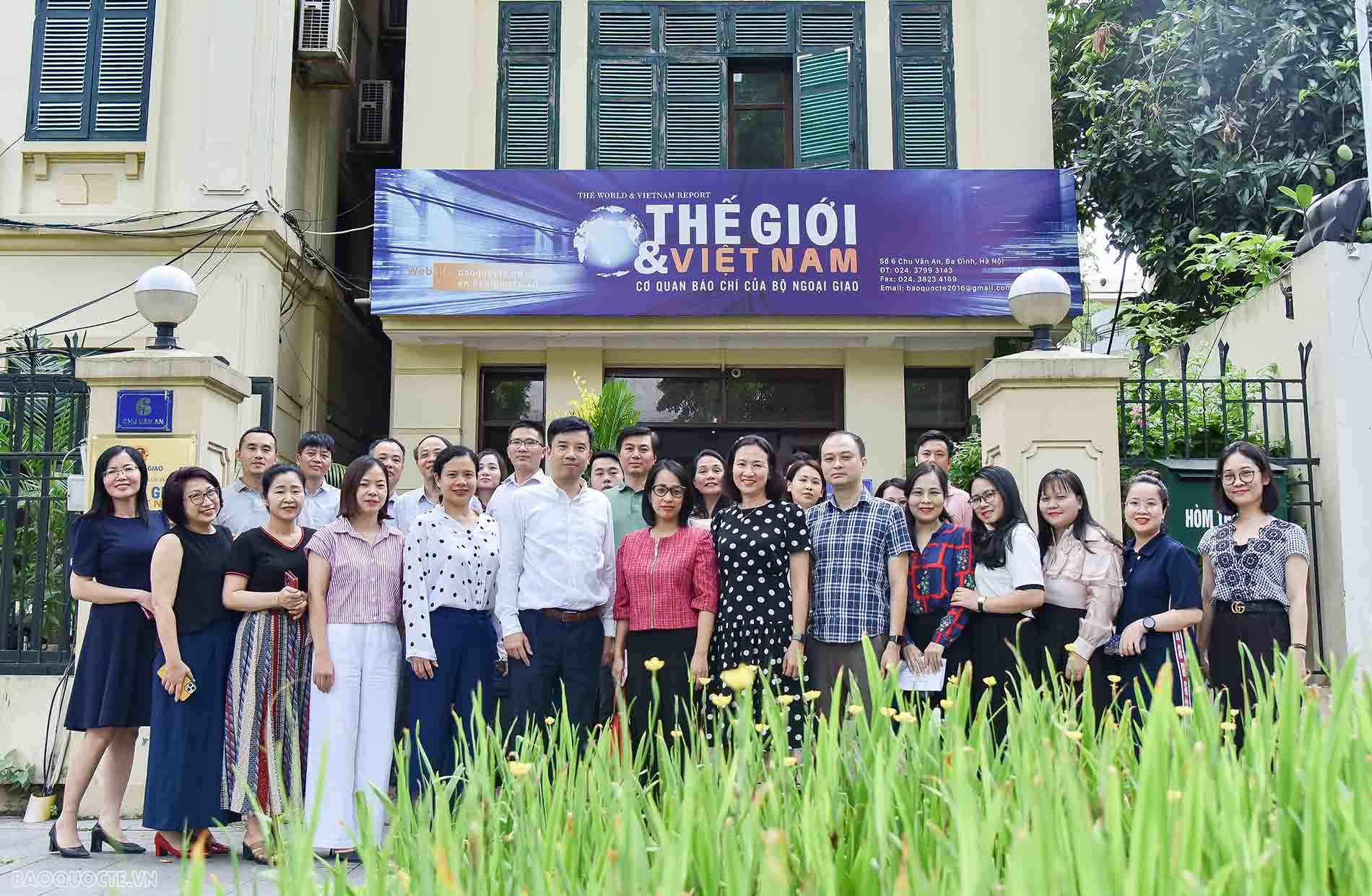 Thứ trưởng Ngoại giao Lê Thị Thu Hằng chúc mừng Báo Thế giới & Việt Nam nhân dịp 21/6