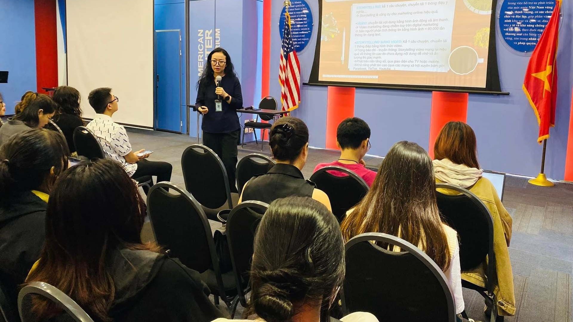 Công tác đào tạo báo chí: Thích ứng thế nào với trí tuệ nhân tạo?