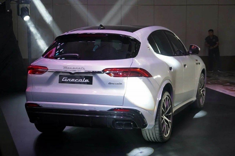 Cận cảnh siêu SUV thể thao - Maserati Grecale Trofeo ra mắt tại Việt Nam, giá bán 7,5 tỷ đồng Cận cảnh siêu SUV thể thao - Maserati Grecale Trofeo ra mắt tại Việt Nam, giá bán 7,5 tỷ đồng