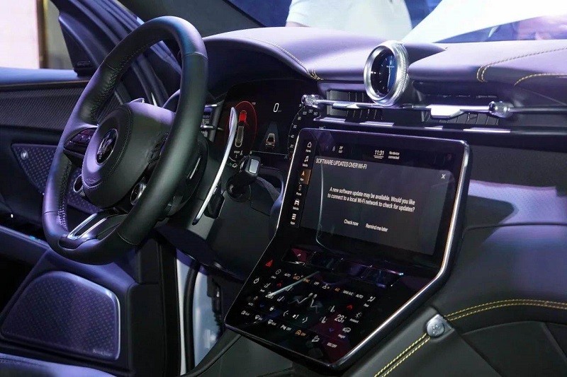 Cận cảnh siêu SUV thể thao - Maserati Grecale Trofeo ra mắt tại Việt Nam, giá bán 7,5 tỷ đồng Cận cảnh siêu SUV thể thao - Maserati Grecale Trofeo ra mắt tại Việt Nam, giá bán 7,5 tỷ đồng