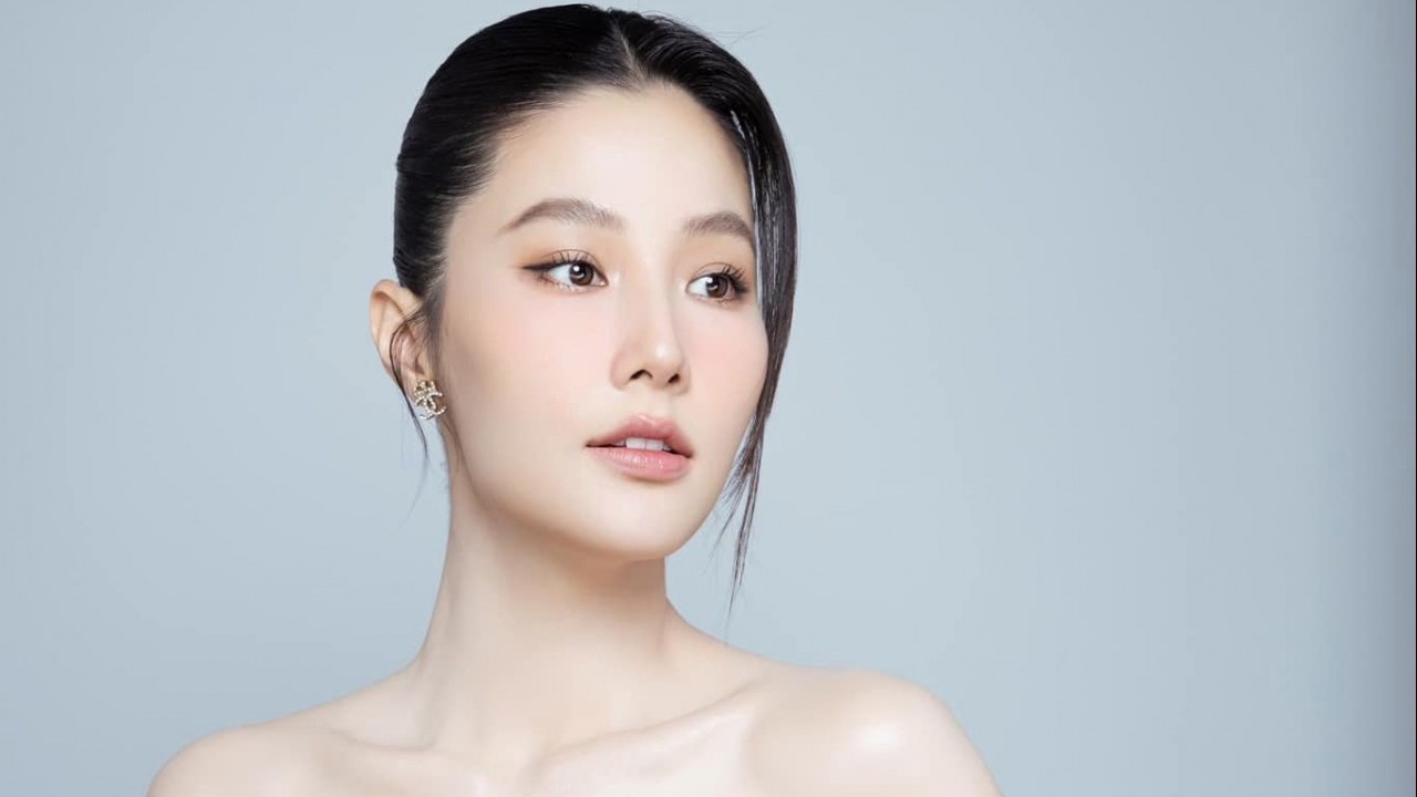 Diễm My 9X khoe đường cong cuốn hút