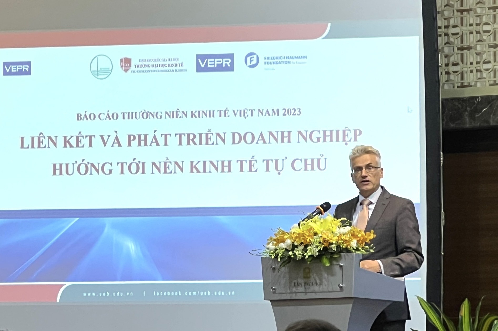 GS.TS Andreas Stoffers: Xu hướng tăng trưởng nhanh của Việt Nam vẫn chưa kết thúc GS.TS Andreas Stoffers: Xu hướng tăng trưởng nhanh của Việt Nam vẫn chưa kết thúc