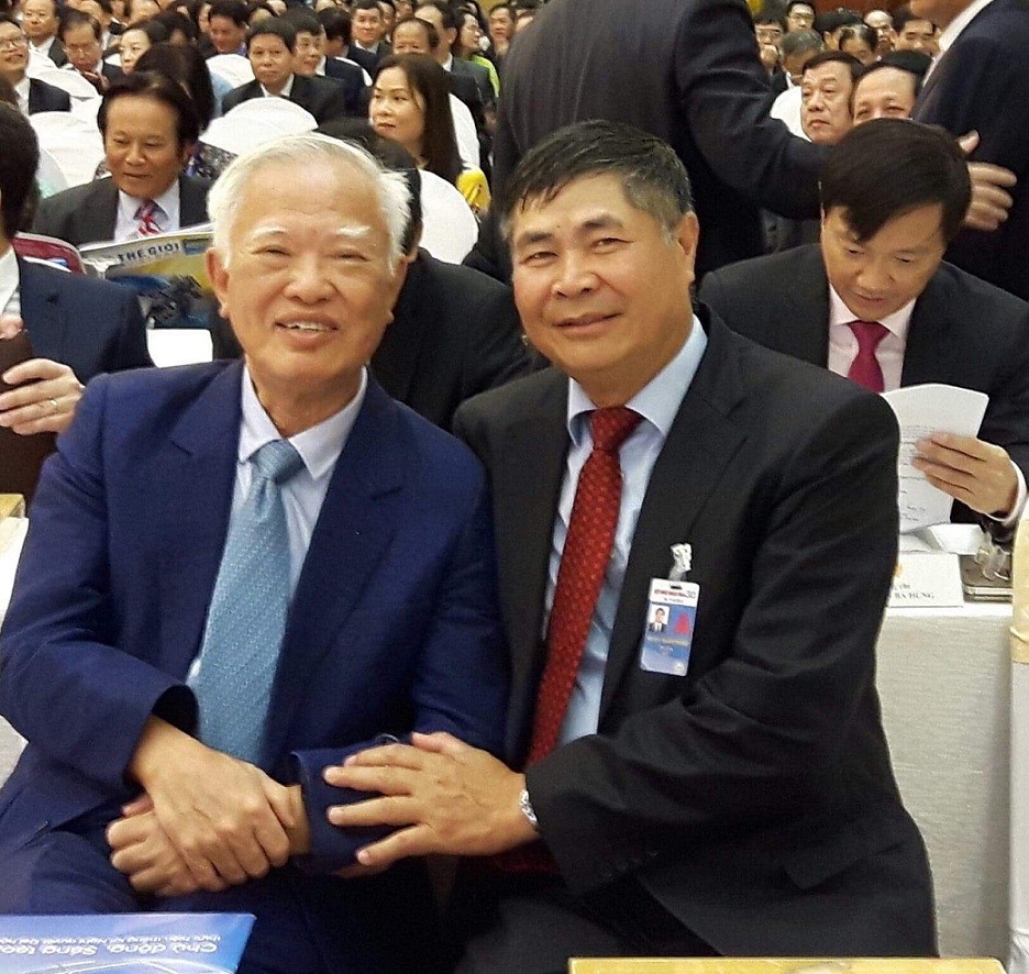 Bộ trưởng Vũ Khoan và cuộc đàm phán vòng cuối Hiệp định Thương mại Việt Nam-Hoa Kỳ năm 2000 Bộ trưởng Vũ Khoan và cuộc đàm phán vòng cuối Hiệp định Thương mại Việt Nam-Hoa Kỳ năm 2000