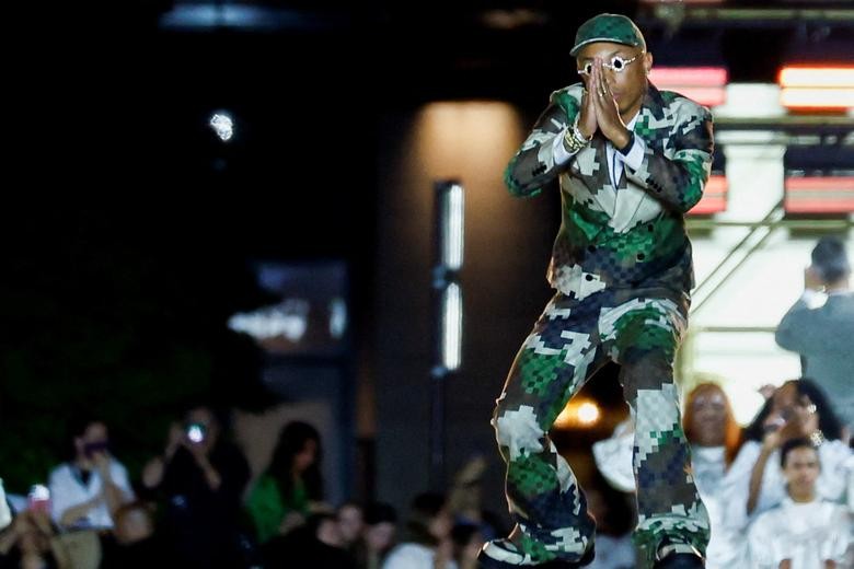 Buổi trình diễn của Louis Vuitton: Đã mắt với bộ sưu tập đầu tay của nhà thiết kế Pharrell Williams
