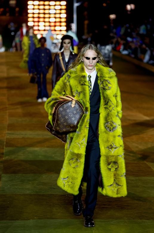 Buổi trình diễn của Louis Vuitton: Đã mắt với bộ sưu tập đầu tay của nhà thiết kế Pharrell Williams