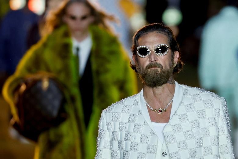 Buổi trình diễn của Louis Vuitton: Đã mắt với bộ sưu tập đầu tay của nhà thiết kế Pharrell Williams