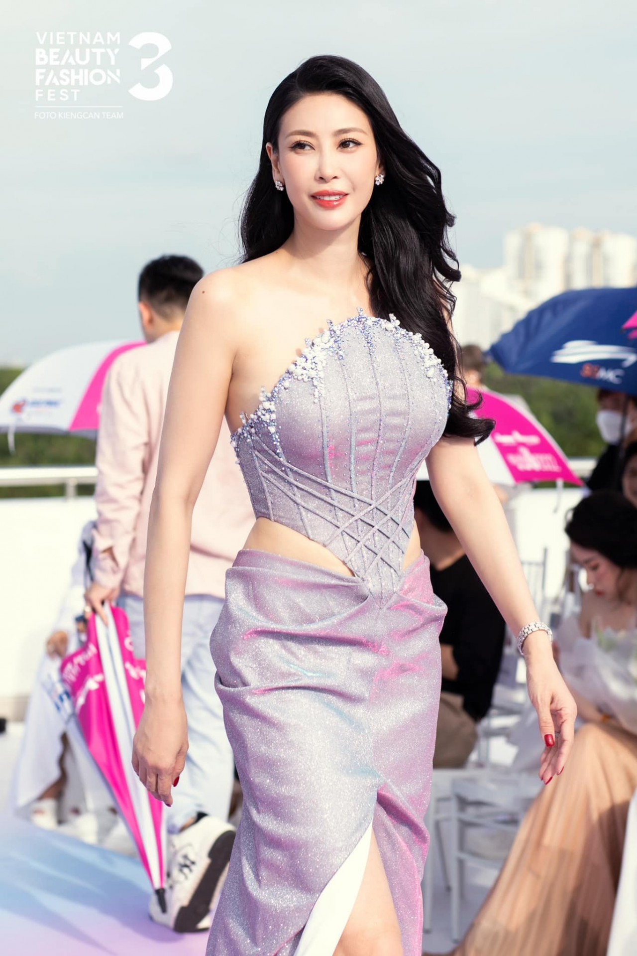 Hoa hậu Hà Kiều Anh