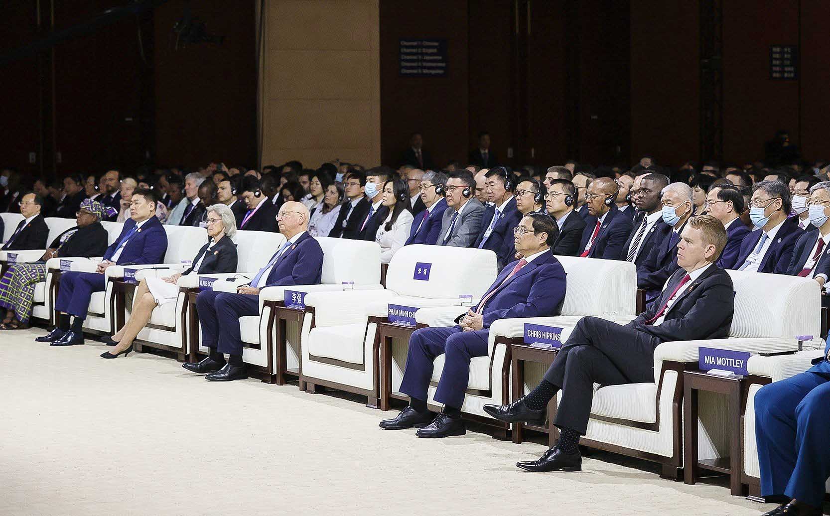 Việt Nam nêu cách tiếp cận và định hướng để đối đầu với các ‘cơn gió ngược’ cản trở tăng trưởng kinh tế Việt Nam nêu cách tiếp cận và định hướng để đối đầu với các ‘cơn gió ngược’ cản trở tăng trưởng kinh tế