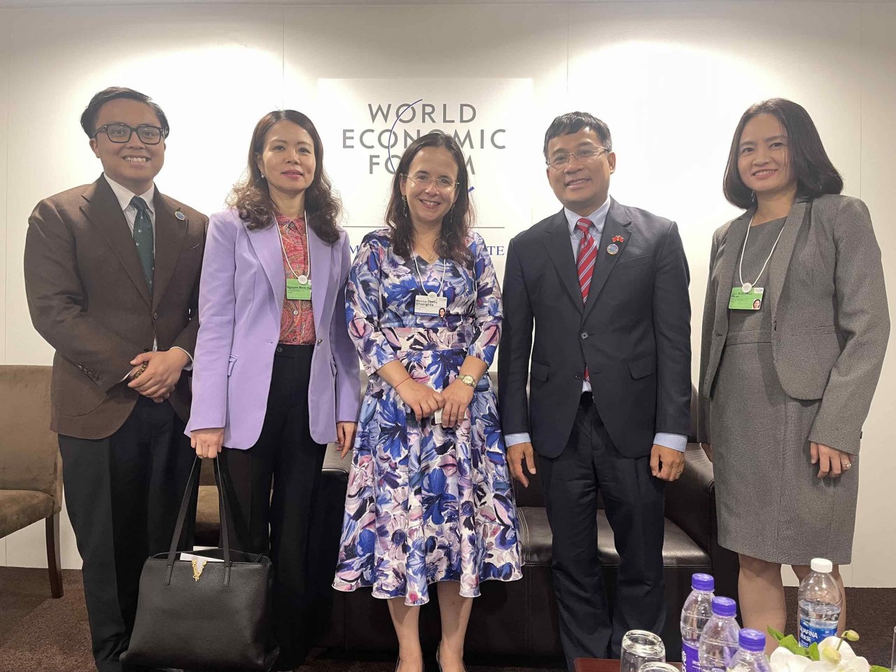 Thứ trưởng Thường trực Bộ Ngoại giao Nguyễn Minh Vũ tiếp Phó Chủ tịch phát triển doanh nghiệp Tập đoàn dầu khí GSP Holdings Thứ trưởng Thường trực Bộ Ngoại giao Nguyễn Minh Vũ tiếp Phó Chủ tịch phát triển doanh nghiệp Tập đoàn dầu khí GSP Holdings