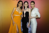 Hồ Ngọc Hà diện đầm sang trọng và trang sức đắt giá tại sự kiện thời trang ở Bali, Indonesia