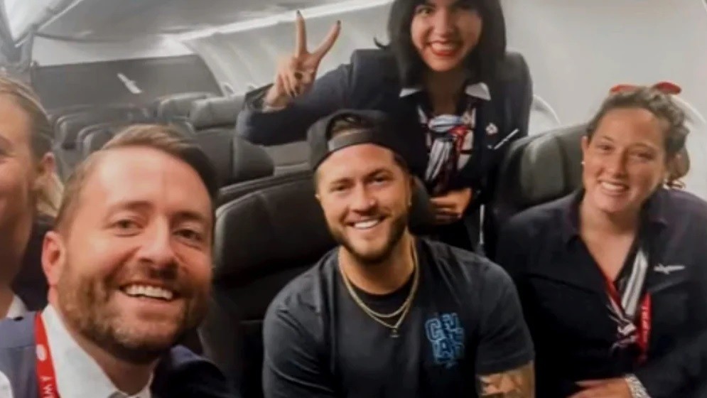 Mỹ: Sau khi hoãn 18 giờ đồng hồ, chuyến bay đêm muộn chỉ có 1 hành khách