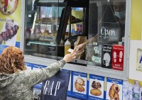 Kinh tế Mỹ đủ sức mạnh để tránh suy thoái, thị trường lao động bền vững