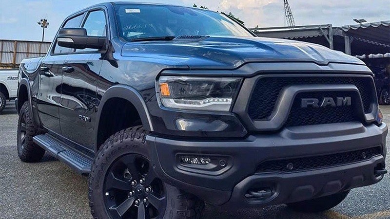 Cận cảnh Ram 1500 Rebel đầu tiên về Việt Nam, giá bán 5,288 tỷ