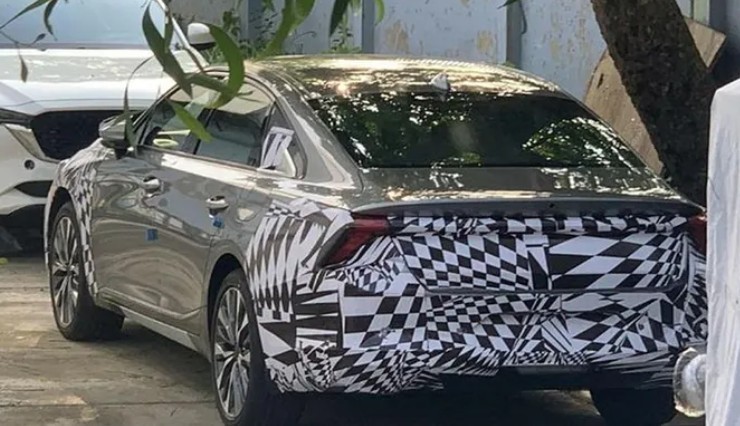 Lộ diện hình ảnh Kia K8 đầu tiên tại Việt Nam Lộ diện hình ảnh Kia K8 đầu tiên tại Việt Nam