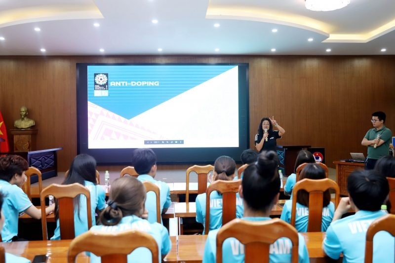 Đội tuyển nữ Việt Nam: Chuyên gia FIFA trao đổi kiến thức về luật thi đấu tại World Cup 2023 Đội tuyển nữ Việt Nam: Chuyên gia FIFA trao đổi kiến thức về luật thi đấu tại World Cup 2023