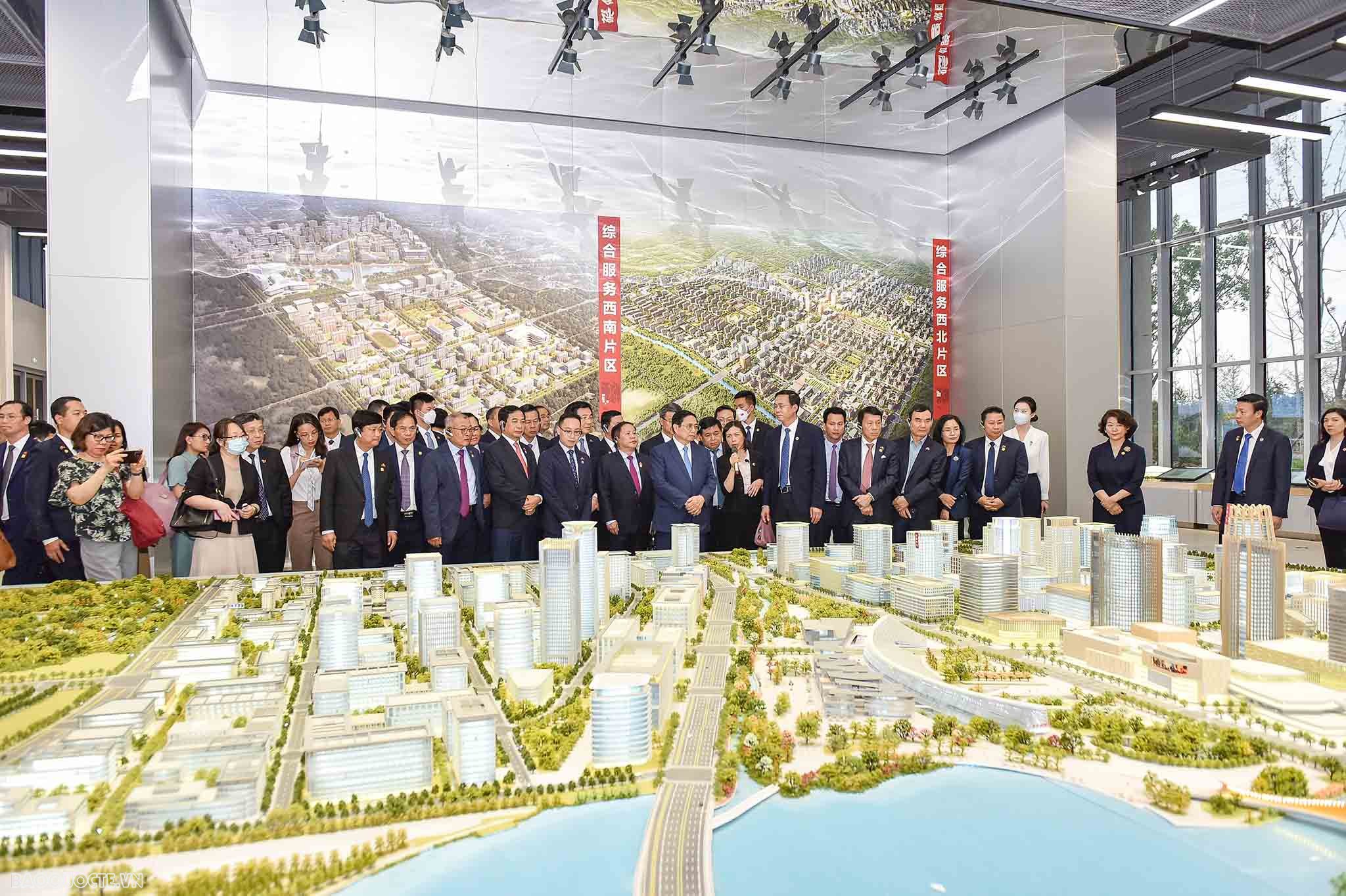 Thủ tướng Phạm Minh Chính thăm Khu mới Hùng An, tỉnh Hà Bắc, Trung Quốc Những hình ảnh ấn tượng của Thủ tướng Phạm Minh Chính trong chuyến thăm Trung Quốc và dự Hội nghị WEF Thiên Tân