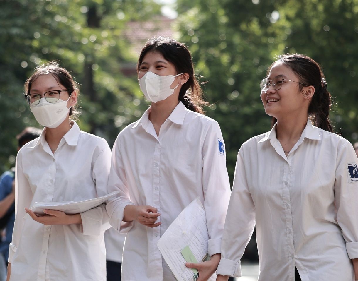 Đề và đáp án môn Vật lý thi tốt nghiệp THPT 2023 Đề và đáp án môn Vật lý thi tốt nghiệp THPT 2023