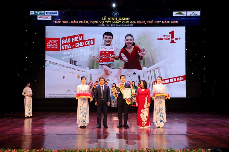 Vinh danh 'Top 100 - Sản phẩm, dịch vụ tốt nhất cho gia đình, trẻ em' năm 2023 Vinh danh 'Top 100 - Sản phẩm, dịch vụ tốt nhất cho gia đình, trẻ em' năm 2023