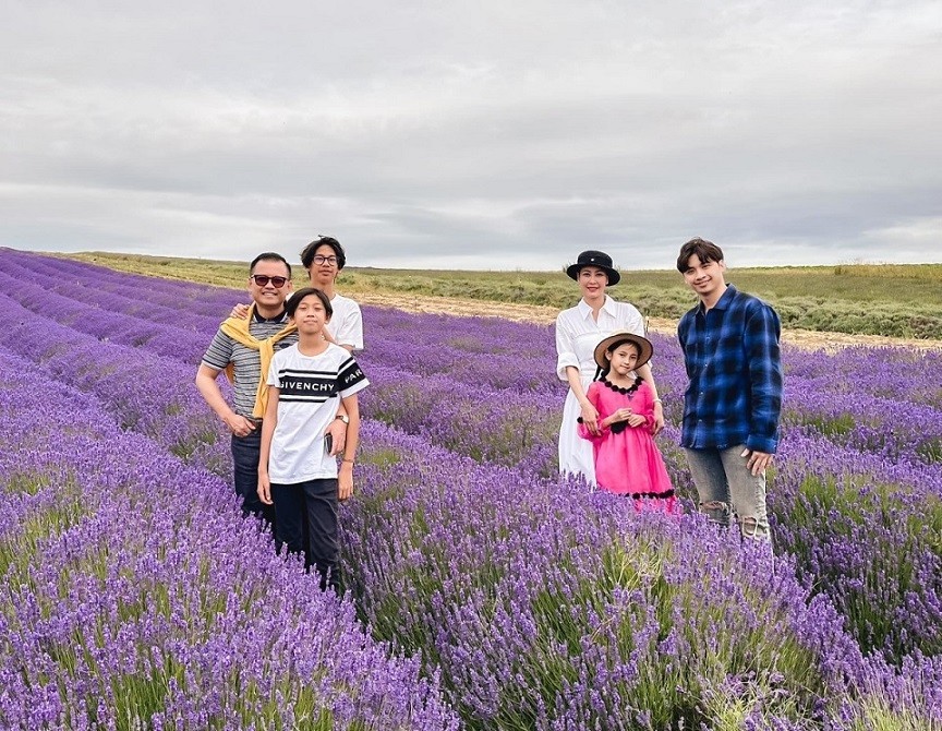 Gia đình Hoa hậu Hà Kiều Anh