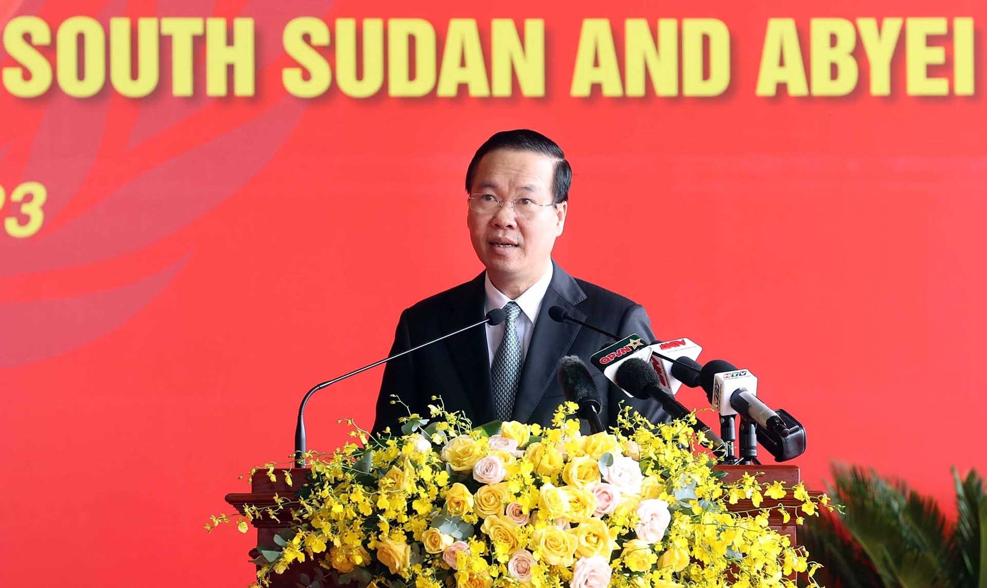 Chủ tịch nước Võ Văn Thưởng dự Lễ xuất quân của Bệnh viện dã chiến cấp 2 số 5 và Đội Công binh số 2 Chủ tịch nước Võ Văn Thưởng dự Lễ xuất quân của Bệnh viện dã chiến cấp 2 số 5 và Đội Công binh số 2