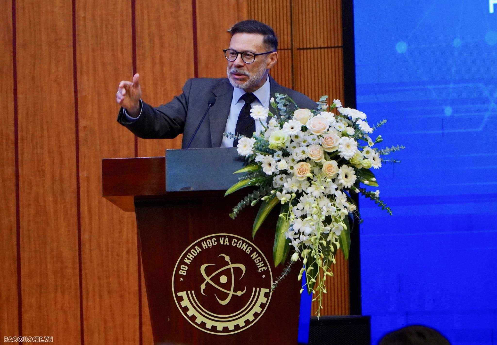 Ngài Andrew Goledzinowski, Đại sứ Australia tại Việt Nam phát biểu khai mạc tại sự kiện. Ngài Andrew Goledzinowski, Đại sứ Australia tại Việt Nam phát biểu khai mạc tại sự kiện.