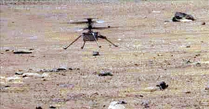 Trực thăng Ingenuity nối lại liên lạc với tàu thăm dò sao Hỏa Perseverance Trực thăng Ingenuity nối lại liên lạc với tàu thăm dò sao Hỏa Perseverance