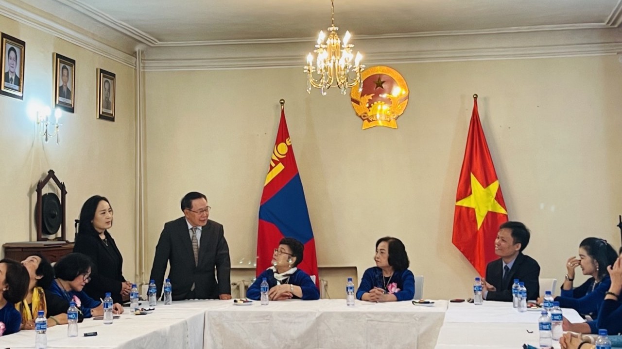 Đại sứ Doãn Khánh Tâm làm việc với Hội Nữ trí thức Việt Nam, Hội Hữu nghị Việt Nam và Mông Cổ