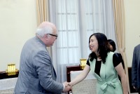Thứ trưởng Ngoại giao Lê Thị Thu Hằng tiếp Đại sứ, Cố vấn Bộ trưởng châu Âu và Ngoại giao Pháp về các vấn đề tôn giáo