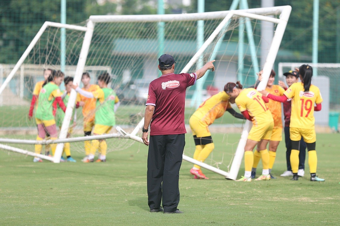 HLV Mai Đức Chung