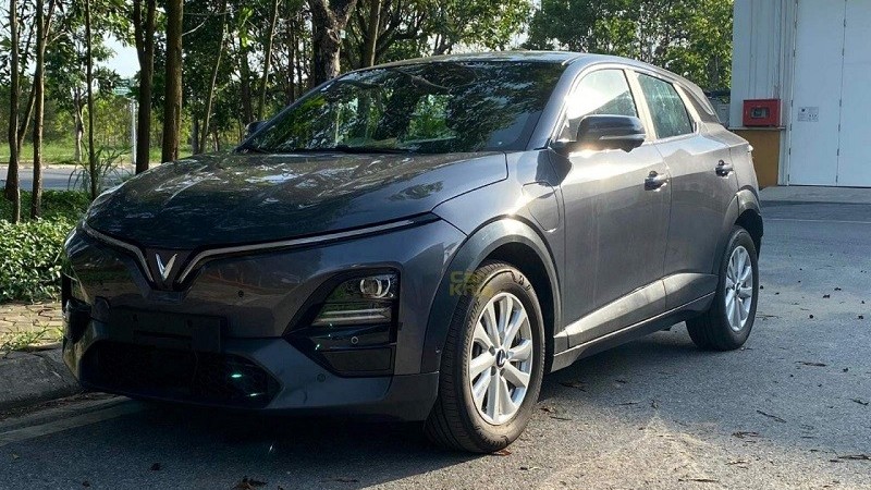 Cận cảnh VinFast VF6 - Ngoại thất độc đáo, nội thất tiện nghi