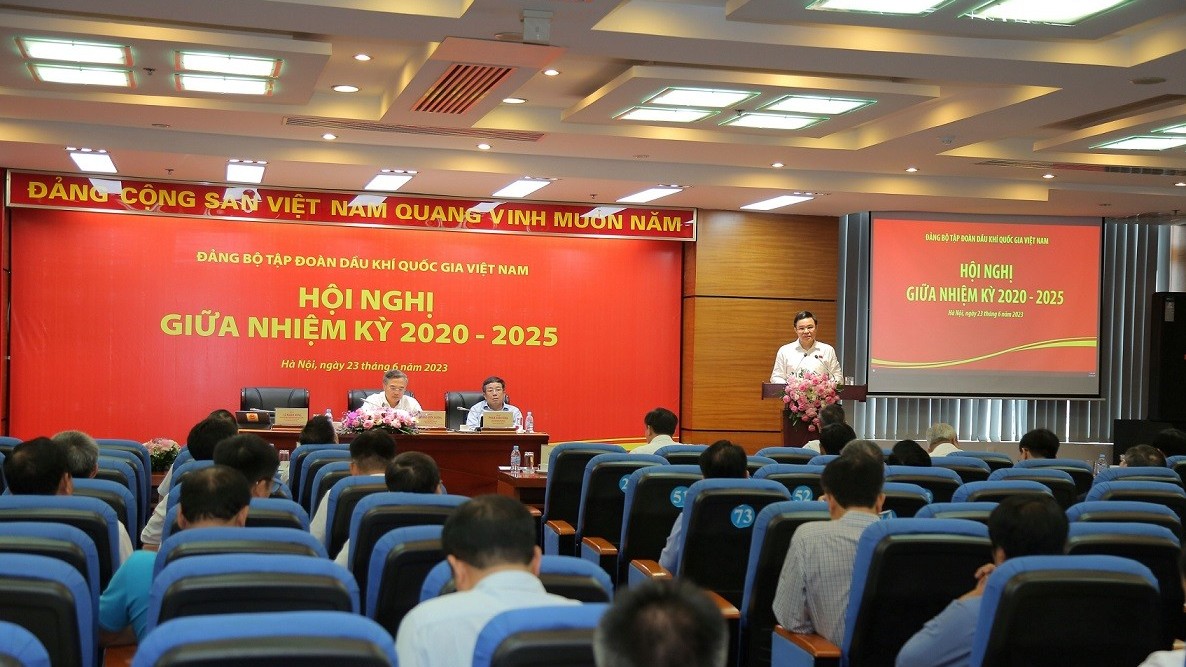 Đảng ủy PetroVietnam phát huy vai trò lãnh đạo toàn diện, tạo nên những thành tích ấn tượng