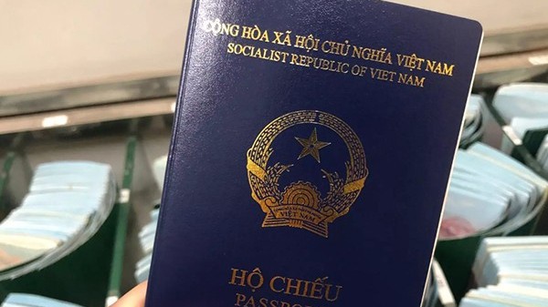 Đề xuất giảm 10% lệ phí cấp hộ chiếu online từ ngày 01/01/2024