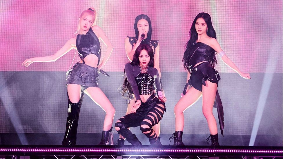 'Cháy hết mình' tại sân khấu BST Hype Park, BlackPink 'bỏ túi' fan cứng chất lượng