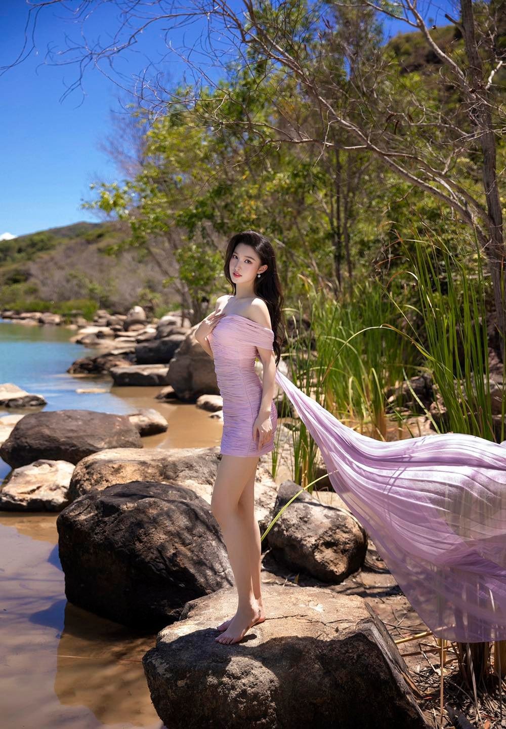 Á hậu Phương Nhi