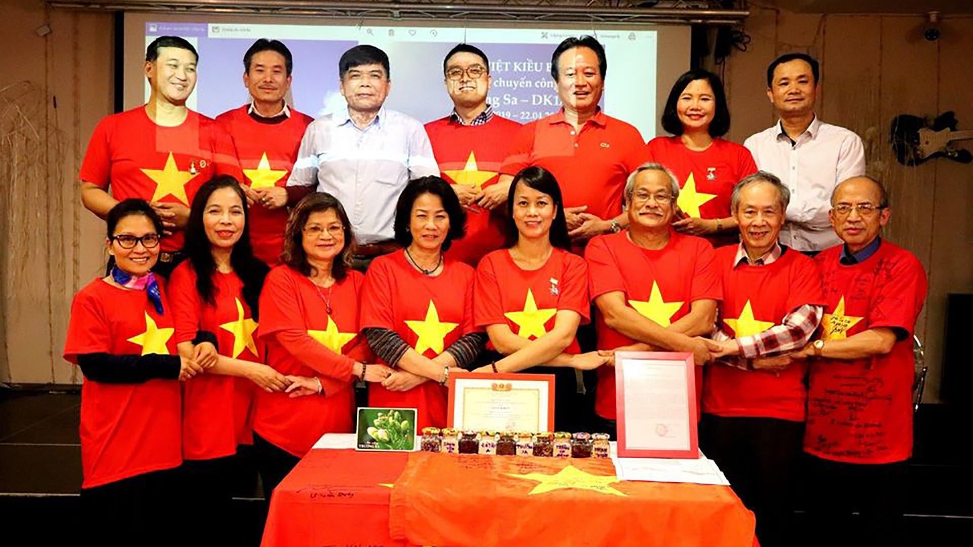 Những sứ giả của biển đảo quê hương