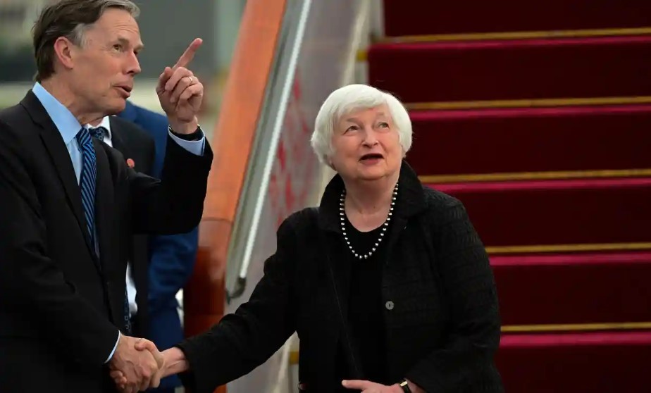   Đây là chuyến đi đầu tiên của bà Yellen đến Trung Quốc trên cương vị Bộ trưởng Tài chính Mỹ và diễn ra chỉ vài tuần sau khi Ngoại trưởng Antony Blinken tiến hành chuyến thăm hiếm hoi đến nước này. (Nguồn: AP)